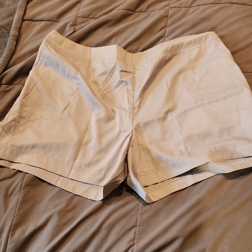 Women's Gray  High Waisted Shorts, Size 3x NWOT